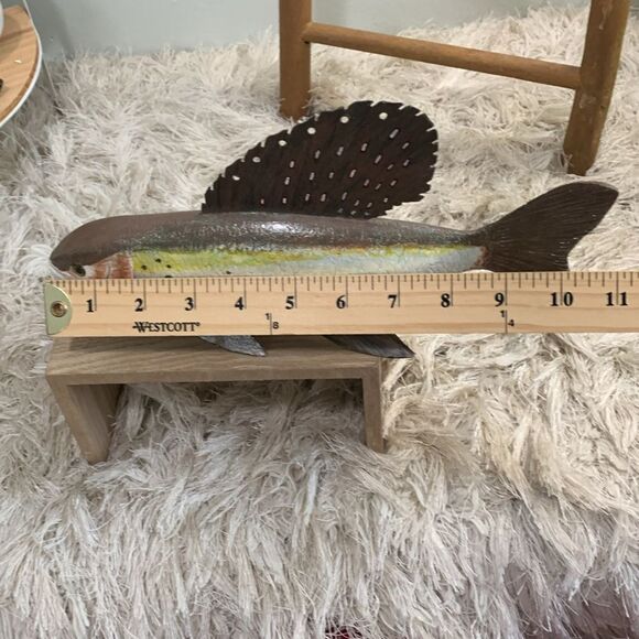 Handcrafted & Hand Painted Folk Art Wood & Metal Fish Spearing Decoy - Picture 16 of 16